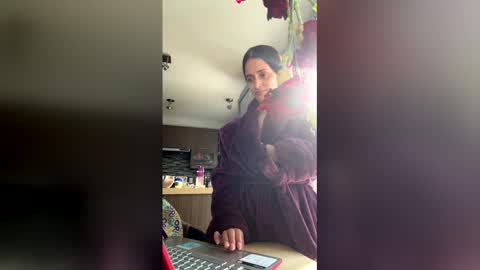 Lola online show from 04.07.26