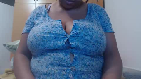 Snapshot of xxxbustybabe27x chatting on 02.09.25 Ayanda online show from 02.09.25