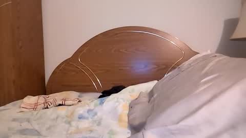 Snapshot of xxxfredmtlxxx chatting on 12.02.25 xxfredmtl18xx online show from 12.02.25