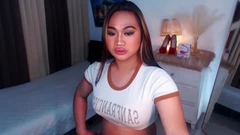 Snapshot of xxxgiganticoliviacummerxxx chatting on 12.23.24 OLIVIA online show from 12.23.24