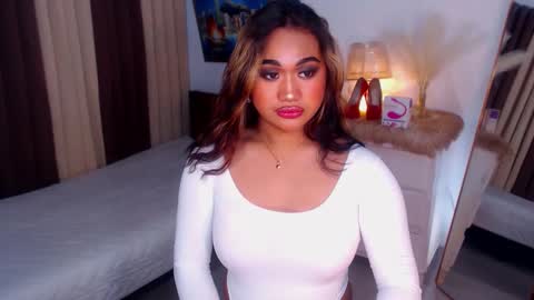 Snapshot of xxxgiganticoliviacummerxxx chatting on 12.28.24 OLIVIA online show from 12.28.24