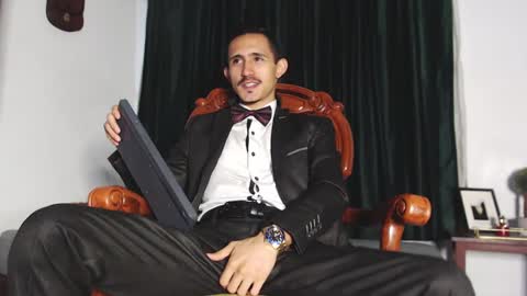 Snapshot of xxxhome_alonexxx chatting on 12.24.24 Kev online show from 12.24.24