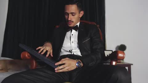 Snapshot of xxxhome_alonexxx chatting on 02.07.25 Kev online show from 02.07.25