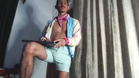 Snapshot of xxxhome_alonexxx chatting on 02.14.25 Kev online show from 02.14.25