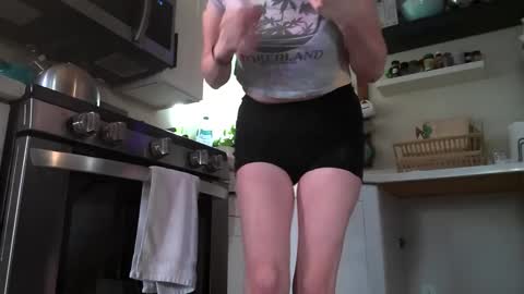Snapshot of xxxlolalovexxx chatting on 10.10.25 Lola online show from 10.10.25