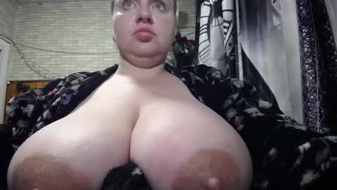 Snapshot of xxxnewlywedsxxx chatting on 01.08.26 Lana online show from 01.08.26