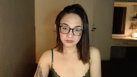 Snapshot of xxxsexydollxxx chatting on 11.21.25 Melissa online show from 11.21.25