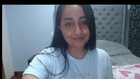 Snapshot of xxxvenus888 chatting on 02.17.25 Lunhaa   online show from 02.17.25