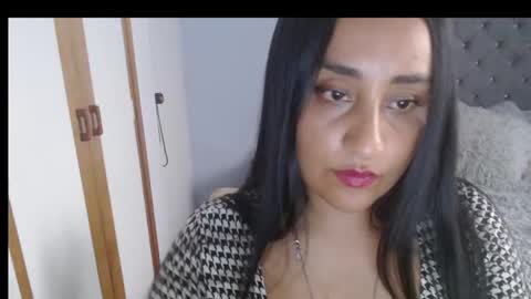 Snapshot of xxxvenus888 chatting on 02.17.25 Lunhaa   online show from 02.17.25