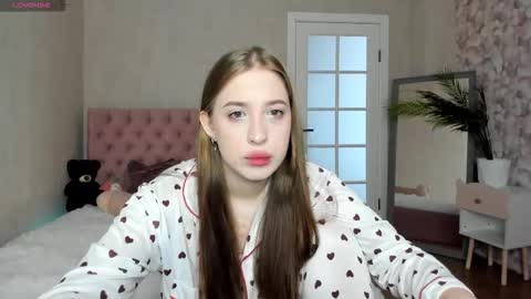 Lina online show from 09.19.25