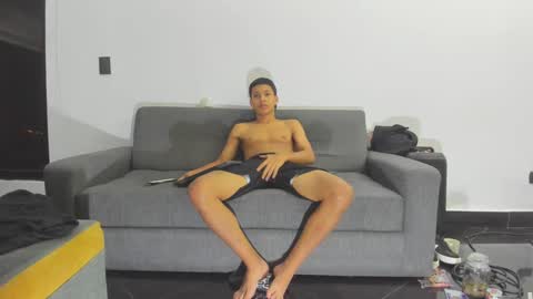 Sr. Y0ung Master online show from 03.12.25