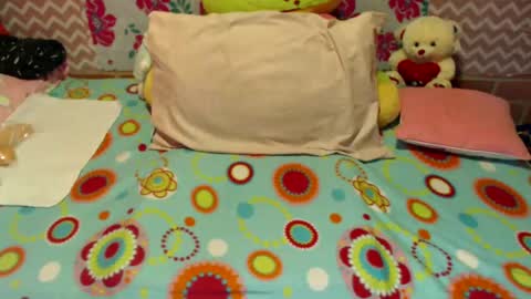 Snapshot of yairaprettyy chatting on 01.24.25 YAIRA online show from 01.24.25