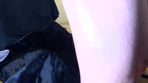 Snapshot of yaj___ chatting on 11.04.25 YAJ online show from 11.04.25