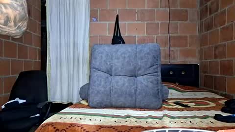 Yajz online show from 08.01.26