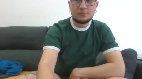 Snapshot of yakajoe97 chatting on 11.17.25 yakajoe97 online show from 11.17.25