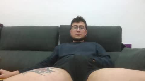 Snapshot of yakajoe97 chatting on 12.16.25 yakajoe97 online show from 12.16.25