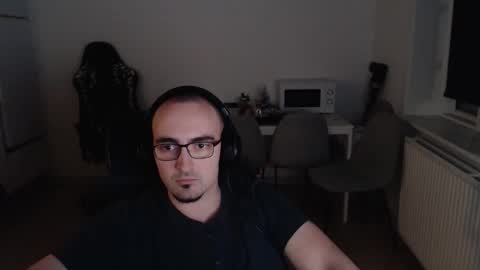 YamilLamal online show from 11.20.25