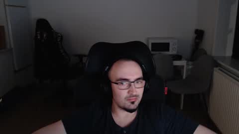 YamilLamal online show from 12.17.25