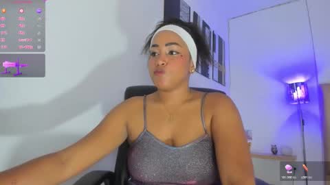 Snapshot of yamirawalker chatting on 10.18.25 Naomi online show from 10.18.25