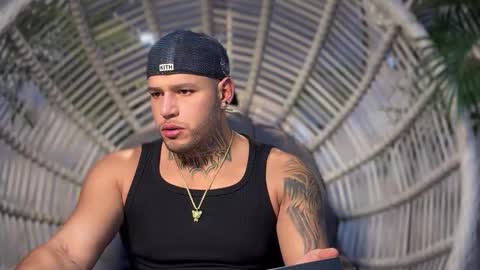 Snapshot of yamp_bigcock chatting on 09.19.25 yamp sambrano online show from 09.19.25