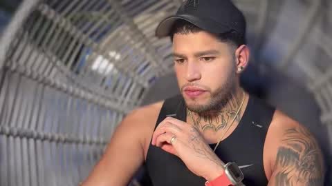 Snapshot of yamp_bigcock chatting on 09.20.25 yamp sambrano online show from 09.20.25