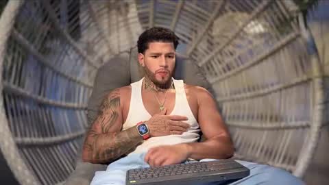 Snapshot of yamp_bigcock chatting on 09.27.25 yamp sambrano online show from 09.27.25