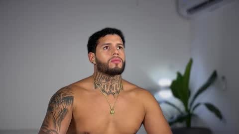 Snapshot of yamp_bigcock chatting on 10.23.25 yamp sambrano online show from 10.23.25