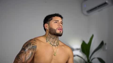 Snapshot of yamp_bigcock chatting on 10.31.25 yamp sambrano online show from 10.31.25