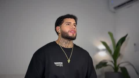 Snapshot of yamp_bigcock chatting on 11.26.25 yamp sambrano online show from 11.26.25