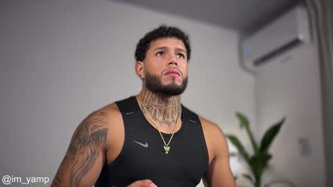 Snapshot of yamp_bigcock chatting on 12.02.25 yamp sambrano online show from 12.02.25