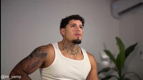 Snapshot of yamp_bigcock chatting on 12.18.25 yamp sambrano online show from 12.18.25
