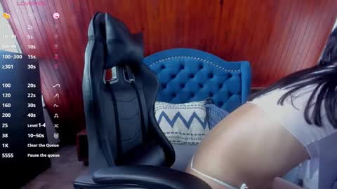 Snapshot of yan_nyan chatting on 11.24.25 yan_nyan online show from 11.24.25