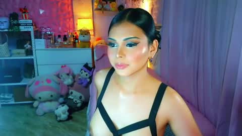 Snapshot of yang_audreylone chatting on 07.17.26 YANG AUDREY LONE online show from 07.17.26