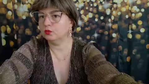 Snapshot of yanikka chatting on 10.28.25 Anika online show from 10.28.25