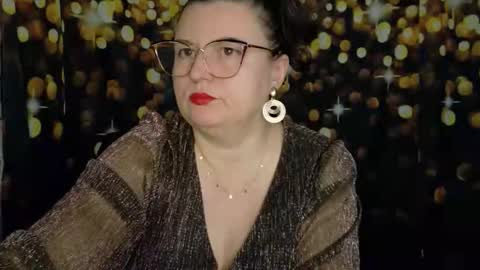 Snapshot of yanikka chatting on 11.16.25 Anika online show from 11.16.25