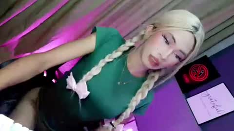 Snapshot of yannafucks chatting on 07.24.26 yannafucks online show from 07.24.26