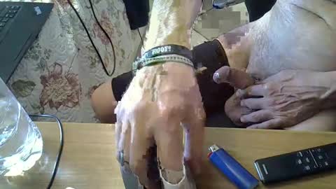 yannisv online show from 12.16.24