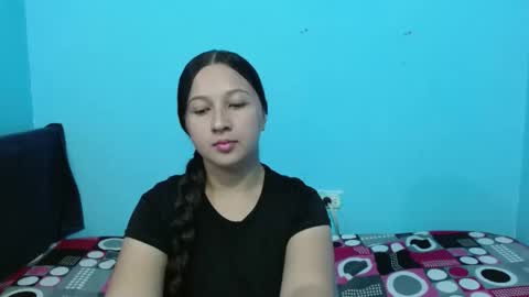 Snapshot of yara_breeze chatting on 05.27.26 yara_breeze online show from 05.27.26