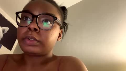 Snapshot of yarabrynnn chatting on 01.13.25 YARA online show from 01.13.25