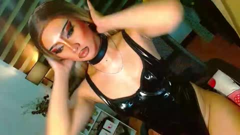 miss yasii online show from 04.29.26
