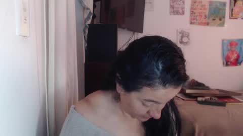 yasmin_love85 online show from 09.12.25