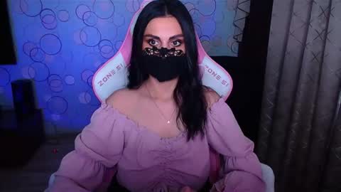 Snapshot of yasmina___ chatting on 11.06.25 yasmina online show from 11.06.25