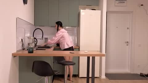 Snapshot of yasumiu chatting on 02.14.26 Yami online show from 02.14.26