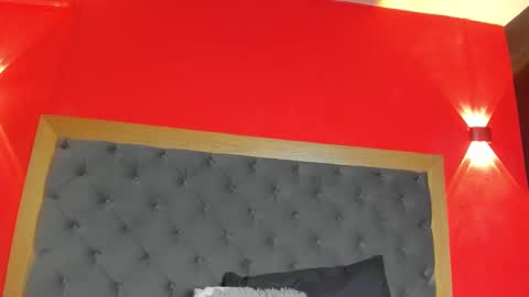 Snapshot of yayahilton chatting on 11.16.25 YAYA online show from 11.16.25