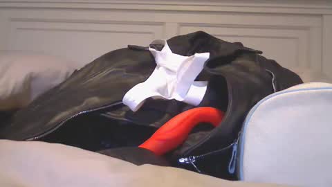 Ybeedifferent26 online show from 04.26.26