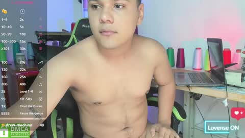 Snapshot of yeiko_44 chatting on 02.10.25 Yeiko online show from 02.10.25