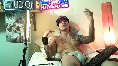 Snapshot of yeisoncastellanos1999 chatting on 02.06.26 yeisoncastellanos1999 online show from 02.06.26