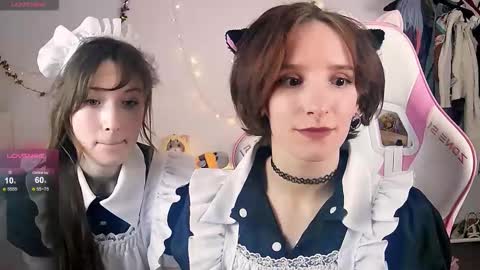 Snapshot of yellow_songbird chatting on 12.13.25 Liya online show from 12.13.25