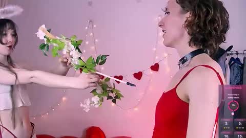 Snapshot of yellow_songbird chatting on 02.15.26 Liya online show from 02.15.26