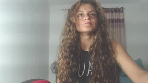 Snapshot of yemaya_28 chatting on 04.25.26 Yemaya 28 online show from 04.25.26
